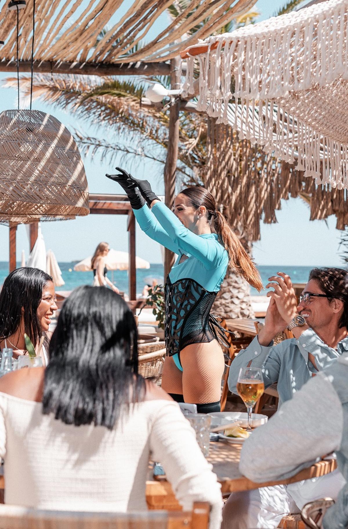 En Zazú Ibiza, la filosofía es clara: “vive y sé feliz"