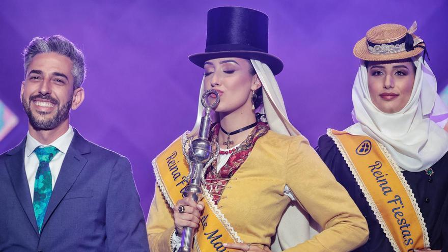 Valery Álvarez, del Aula de la Cultura del Carnaval, reina de las Fiestas de Mayo