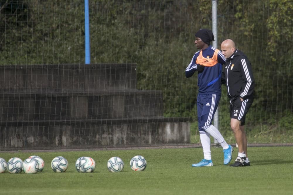 Primer entrenamiento del Real Oviedo después del derbi