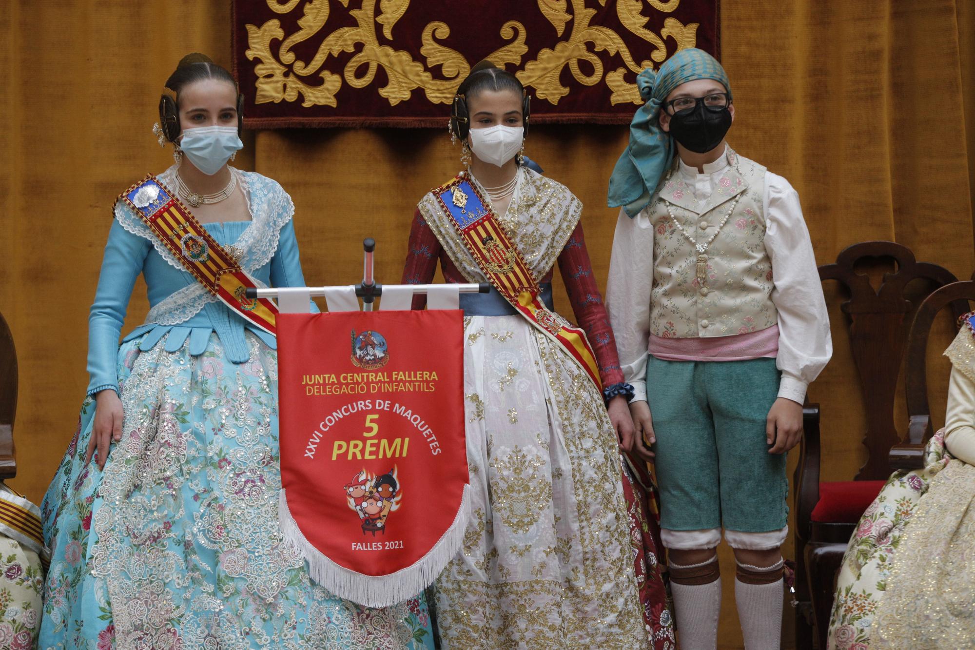 Las fallas infantiles vuelven con los "brillants", fotos y reparto de premios