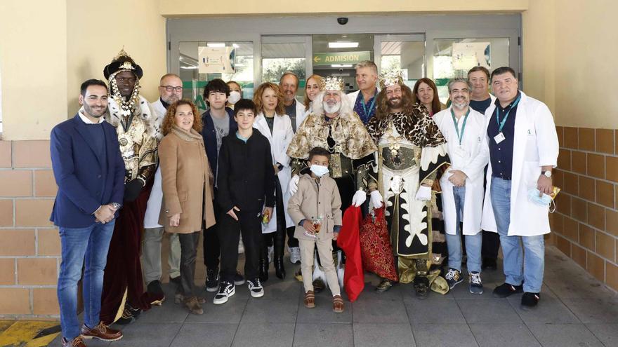 Gaspar, Melchor y Baltasar visitan a los menores ingresados en el Costa del Sol