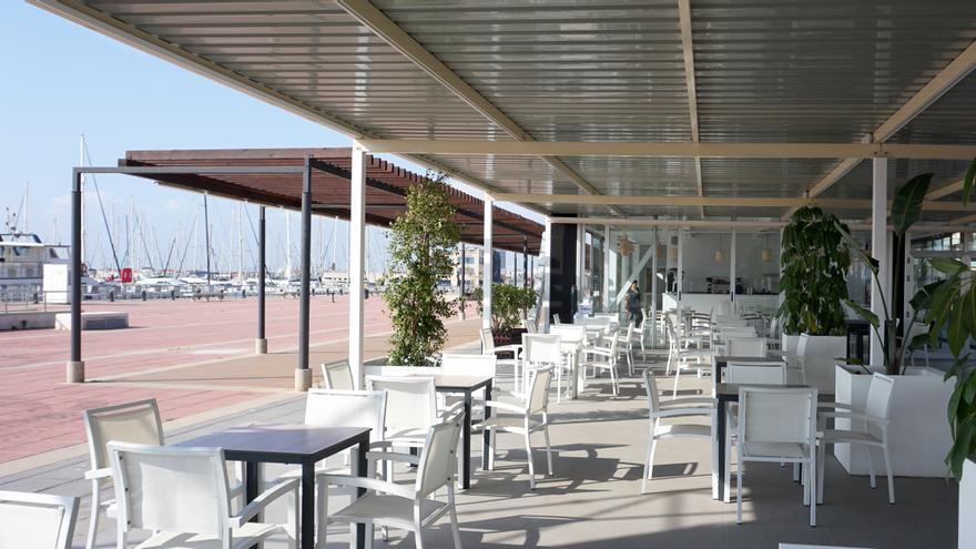 La terraza Moll de Costa abre sus puertas en el Grau de Castelló