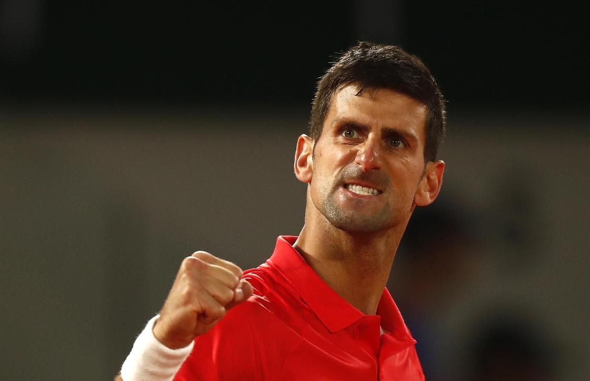Un instante del Nadal-Djokovic de cuartos en Roland Garros.