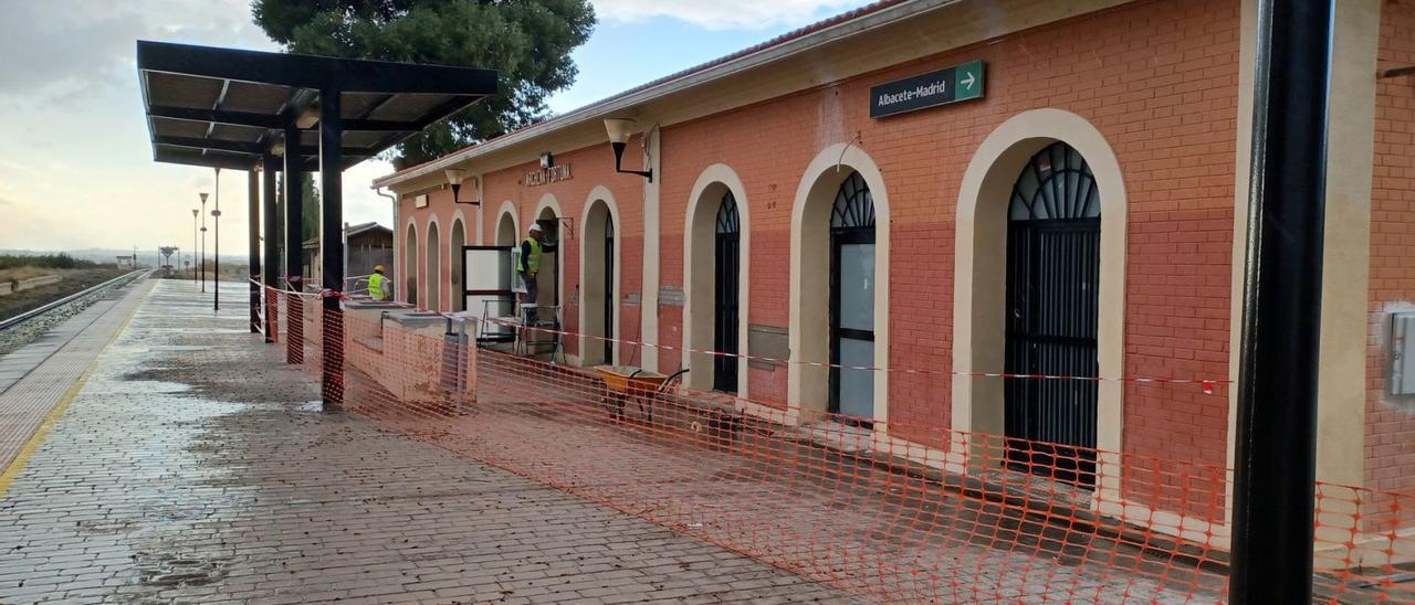 Obras de acondicionamiento en la estación de Archena. | L.O.