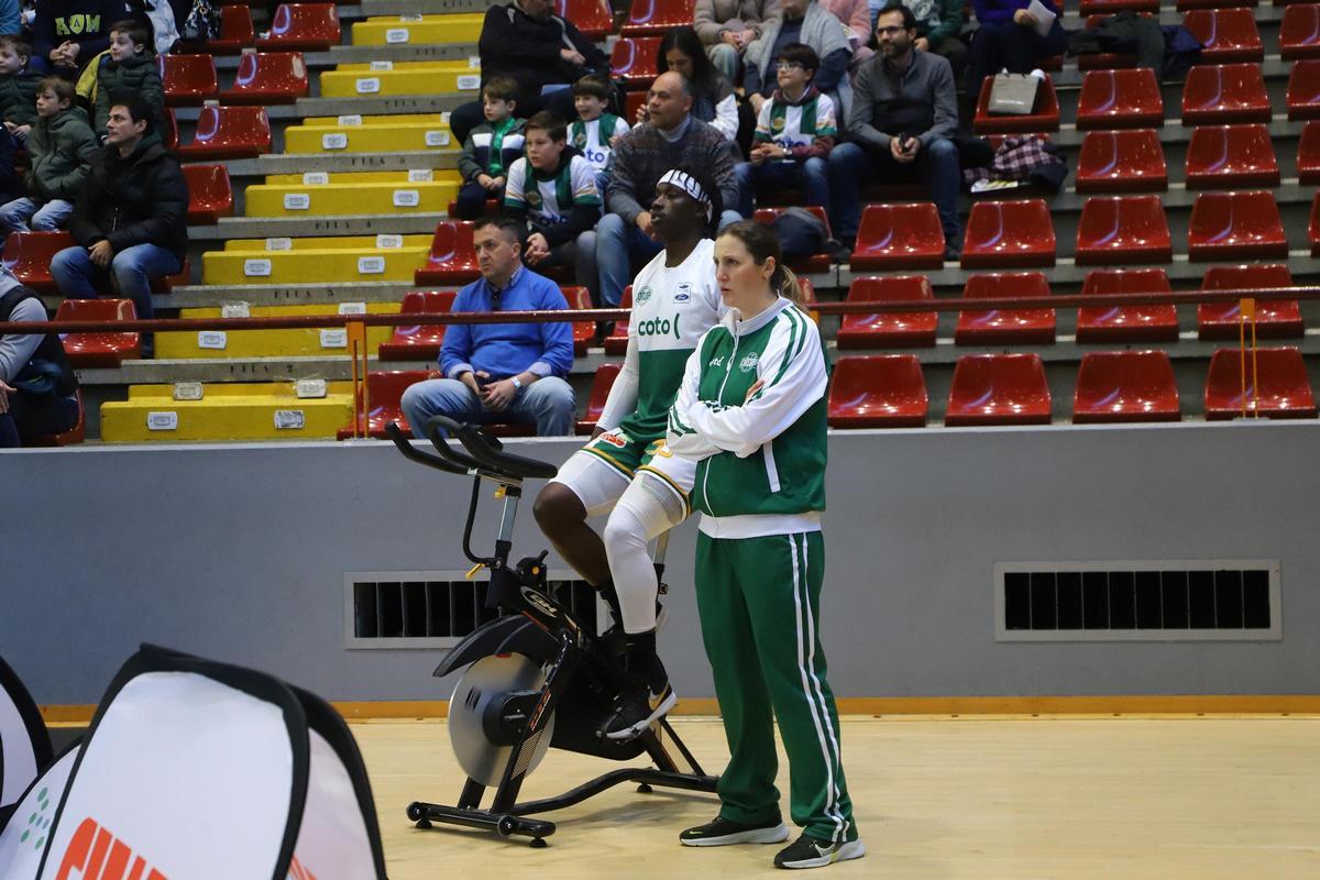 Coto Córdoba Baloncesto-Portuense: el partido de Liga EBA en imágenes