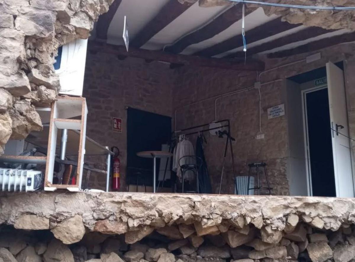 Muro derribado en Santa Eulalia, no incluida en el decreto. | AYUNTAMIENTO DE AYERBE