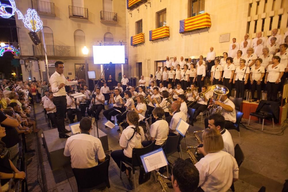 El investigador realizó un discurso lleno de sentimiento ilicitano y alabó a Elche como ejemplo de convivencia y respeto a los extranjeros