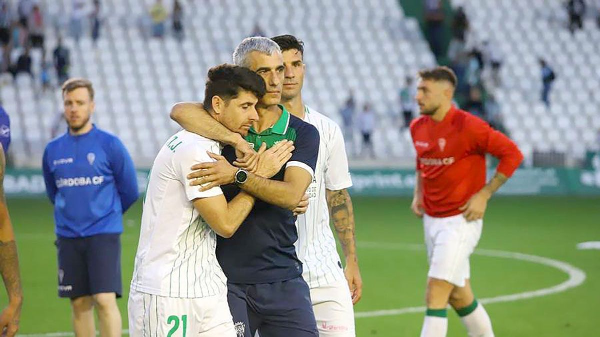 Javi Flores, el adiós de un icono del Córdoba CF en imágenes