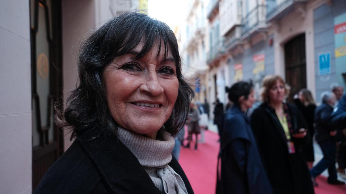 Vicky Flores, hermana y «mejor amiga» de Pepa Flores, no se quiso perder el estreno.