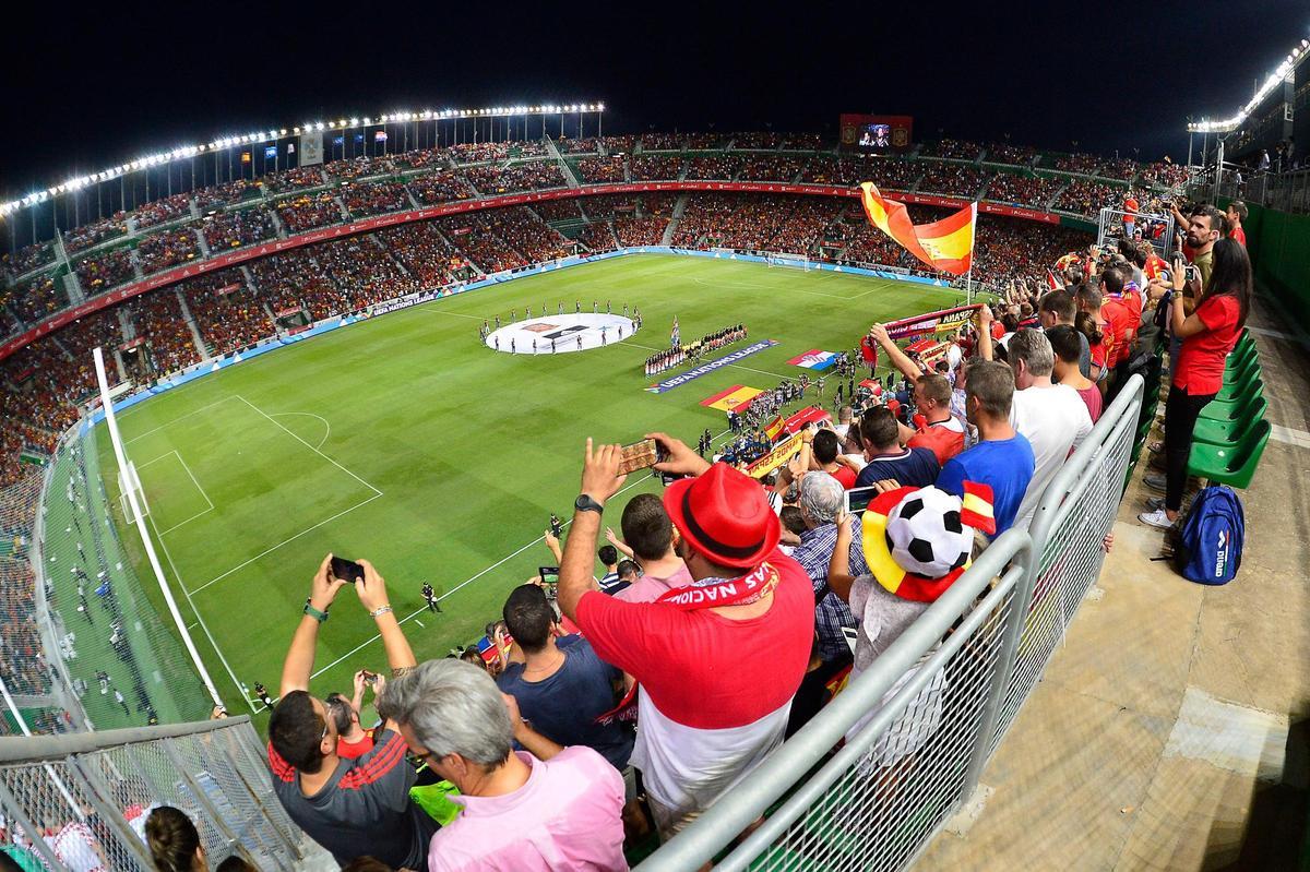 Imagen del Martínez Valero durante el último partido de la selección.