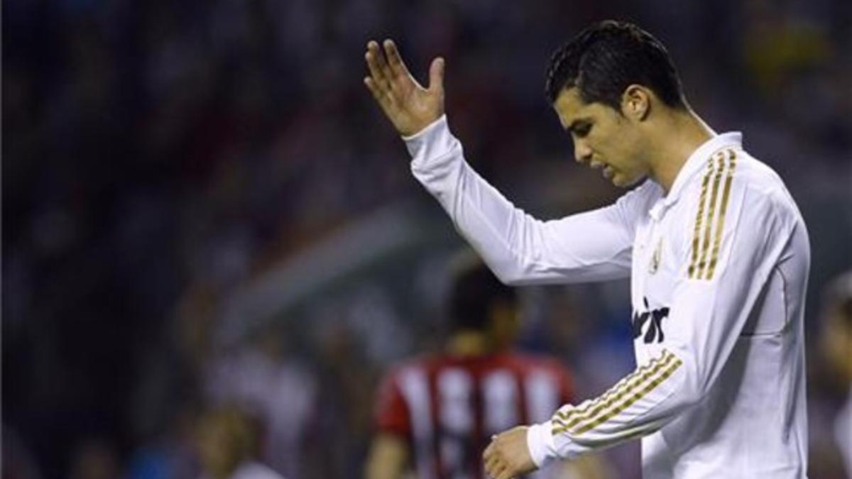 El Real Madrid se proclama campeón de Liga en San Mamés, 0-3