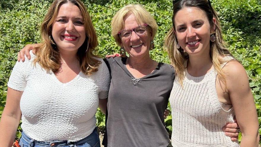 Ángela Rodríguez, Luisa Lores e Irene Montero en Getafe.   | // FDV