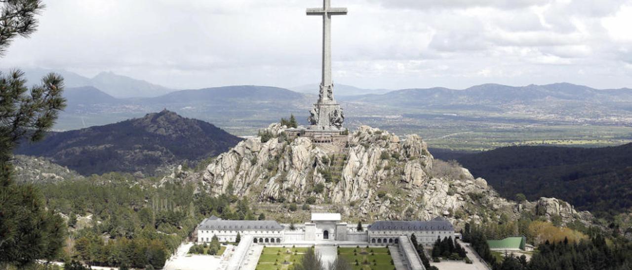 Vista del monumento del Valle de los Caídos (San Lorenzo del Escorial, Madrid).