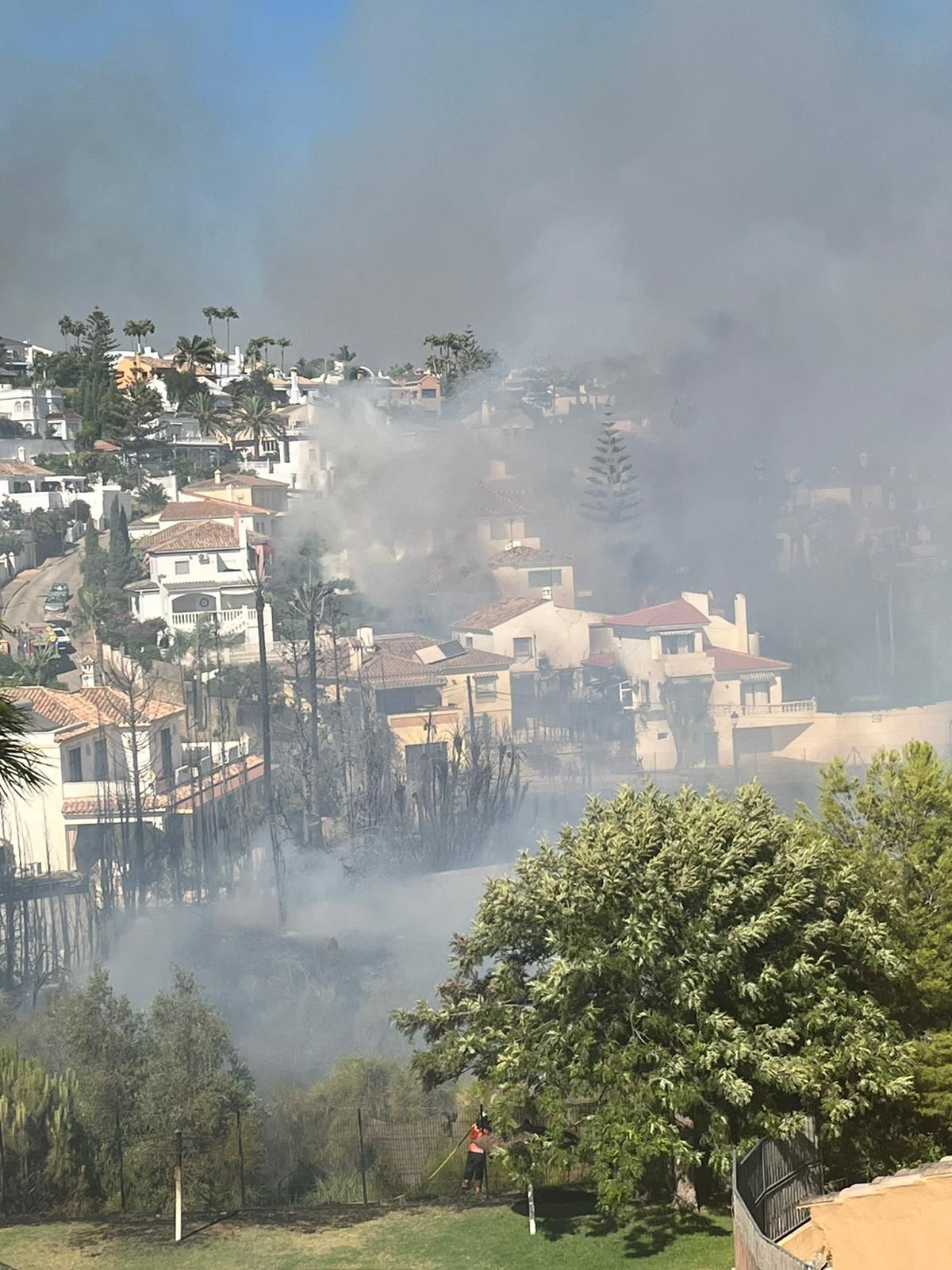 Incendio junto al polígono industrial de Estepona