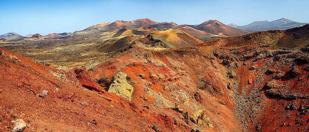 Vista de las Montañas del Fuego, en el Parque Nacional de Timanfaya.