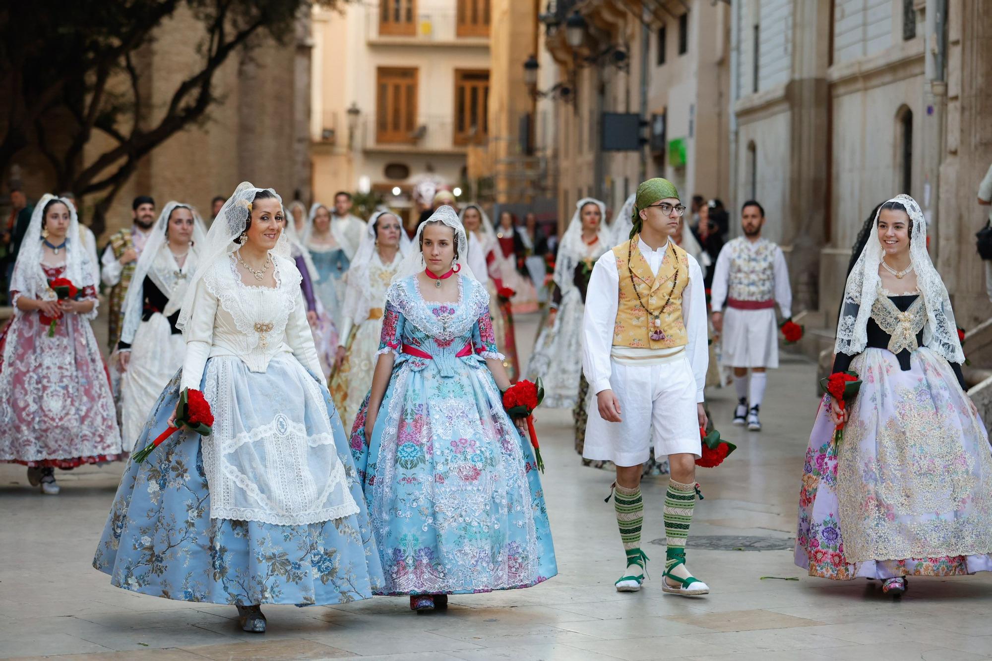 Búscate en el primer día de la Ofrenda en la calle San Vicente entre las 18:00 y las 19:00