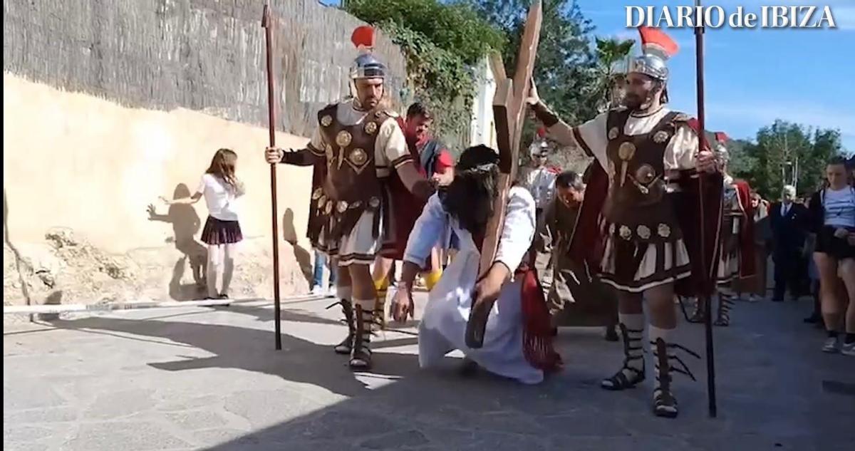 Saetas para un vía crucis que se vive a flor de piel