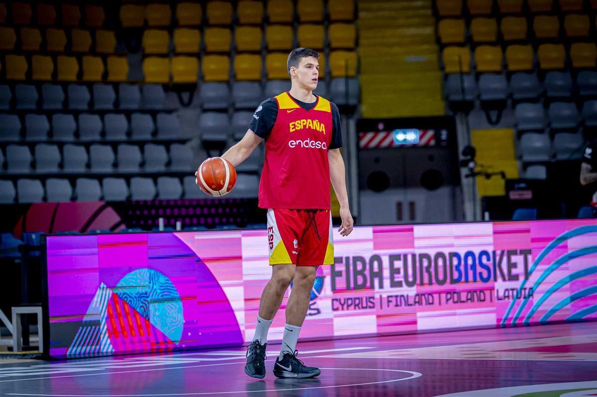 Pradilla confía en que la confianza del grupo la muestren realizando un gran partido ante Italia