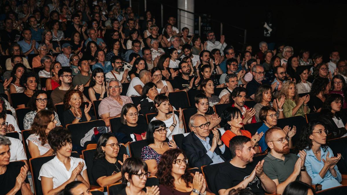 Imagen de público asistente a una de las proyecciones de la pasada edición del FICBueu.