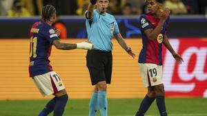 Raphinha y Lamine estuvieron lejos de su nivel de juego habitual frente al Dortmund