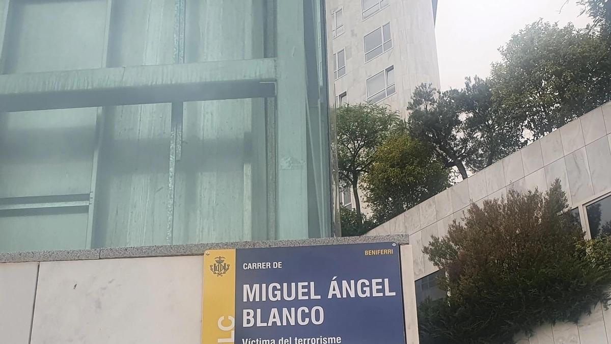 Placa de la calle Miguel ángel Blanco