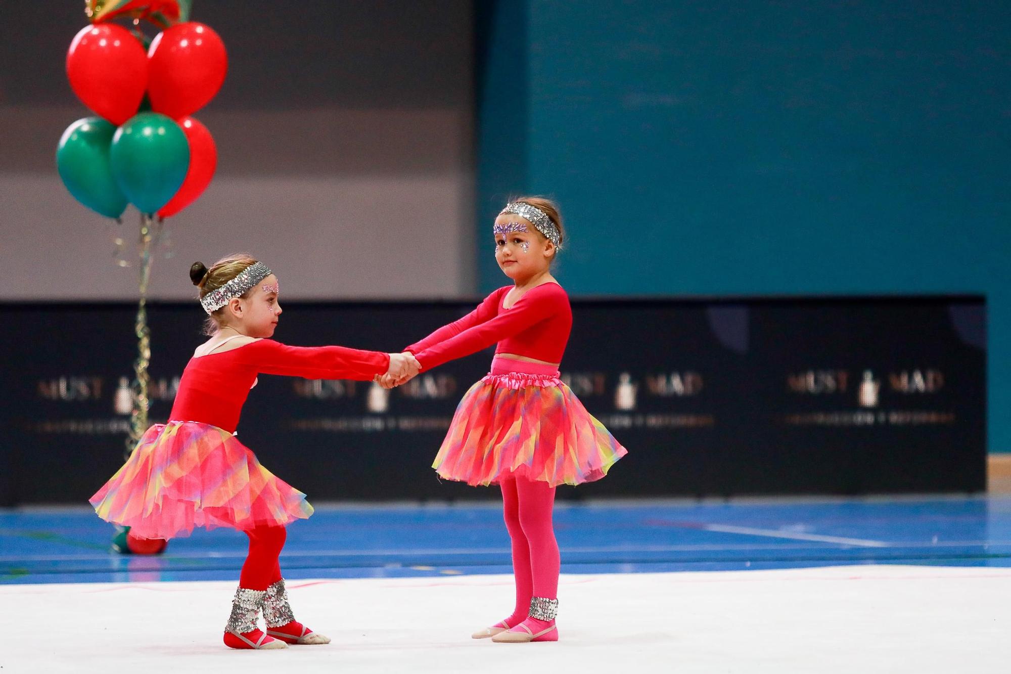 Mira aquí las imágenes de la gala de Navidad de gimnasia rítmica en Ibiza