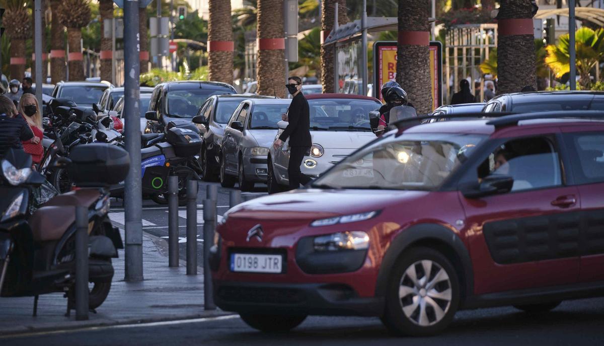 Tráfico en la zona centro del municipio de Santa Cruz de Tenerife.
