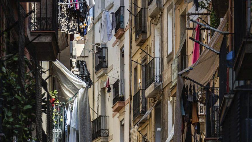 Els pisos amb més de 10 empadronats es cronifiquen