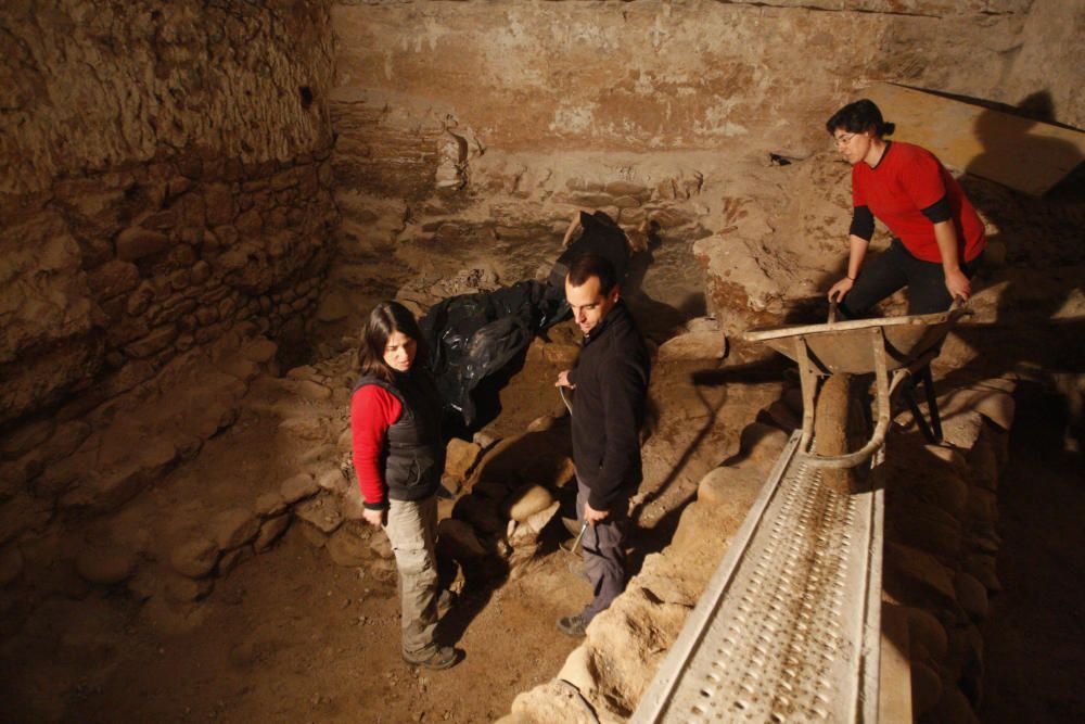 Troben tombes romanes a l''antic Hospital dels Cape