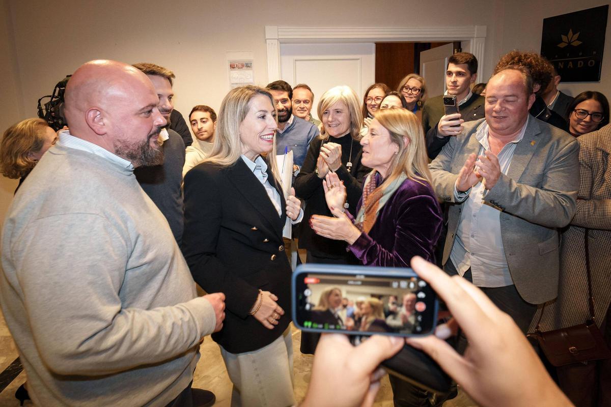 FOTOGALERÍA | María Guardiola gana las elecciones