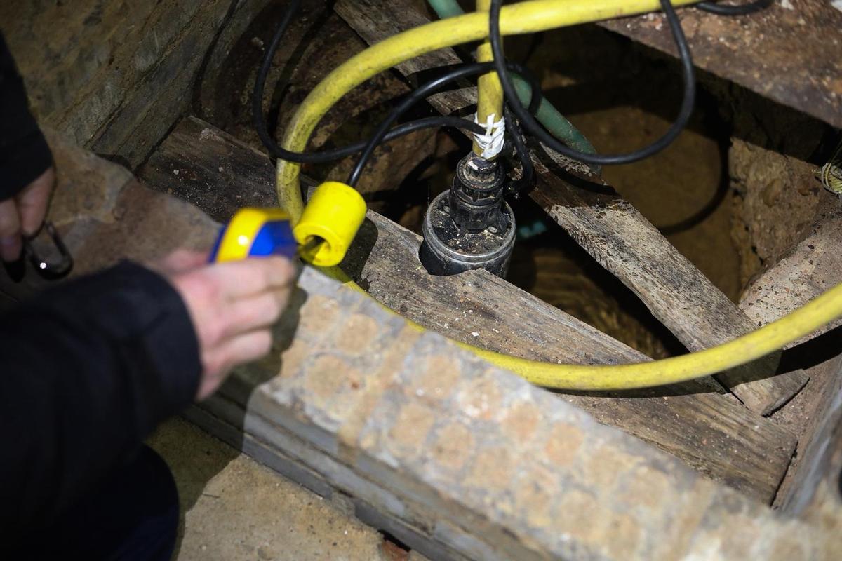 GALERÍA | Filtraciones en la calle Judería