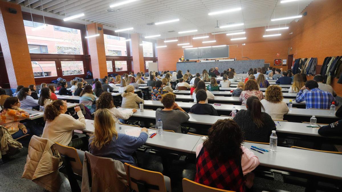 Una de las salas de las oposiciones de enfermería, en 2023.