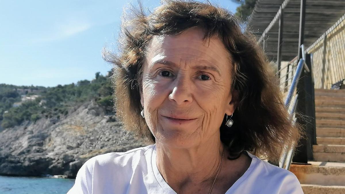 La escritora Lourdes Álvarez.