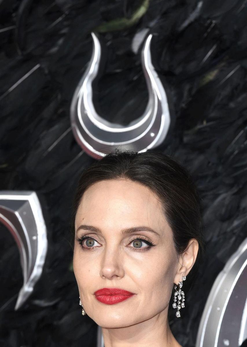 Angelina Jolie, en el estreno de Maléfica: Maestra del Mal en Londres