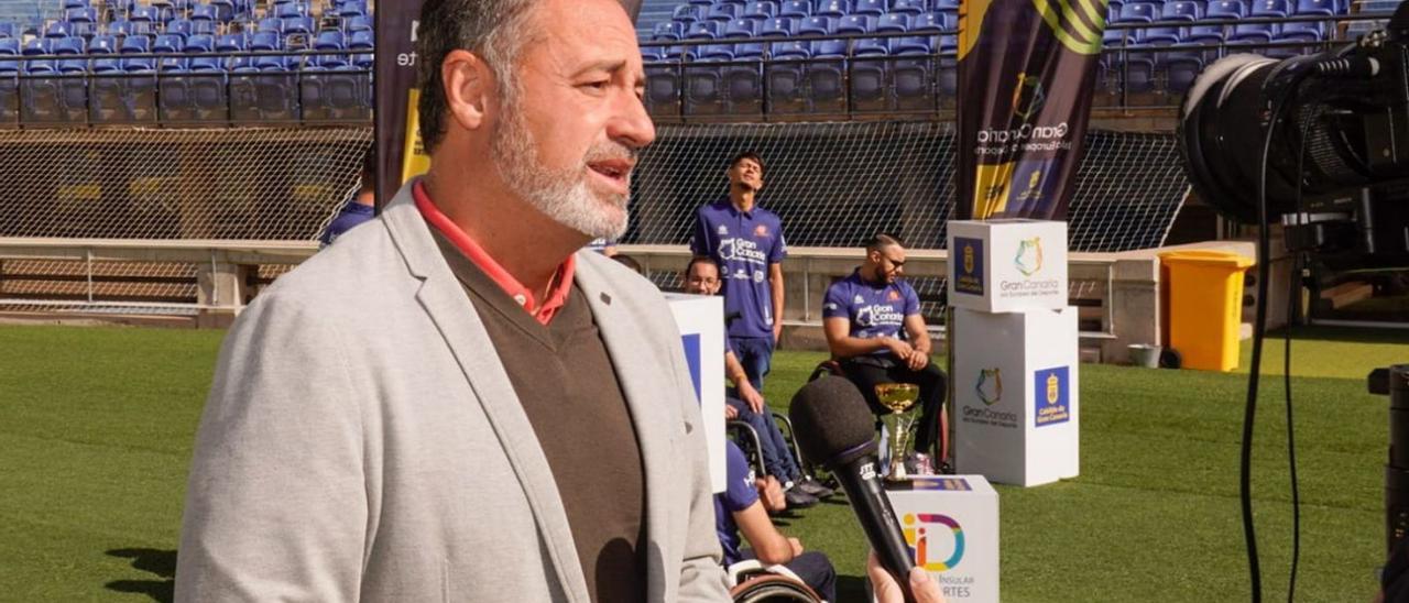 Francisco Castellano durante la recepción del Econy como campeón de la Eurocup 1 en el estado de Gran Canaria. | | LP/DLP