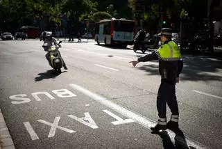 Multas de hasta 500 euros a motoristas: Barcelona intensifica los controles esta semana