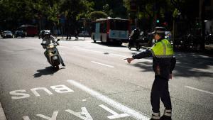 Control a motocicletas de la Guardia Urbana de Barcelona