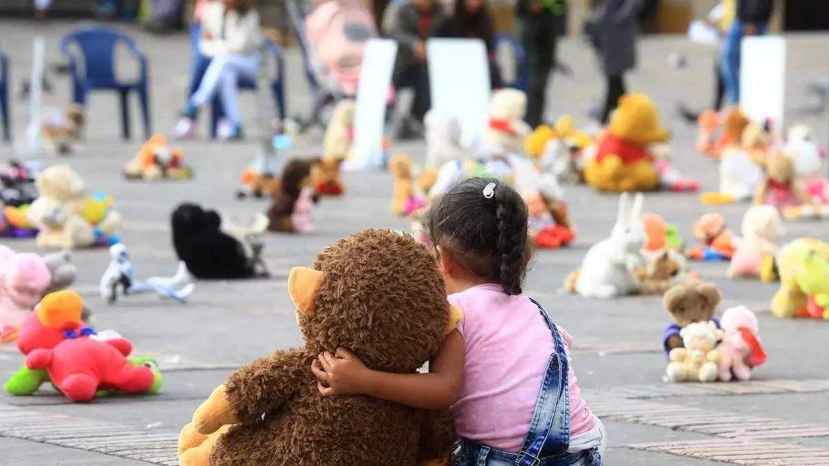 Una niña en una acción de denuncia contra los abusos sexuales infantiles, en una imagen de archivo.