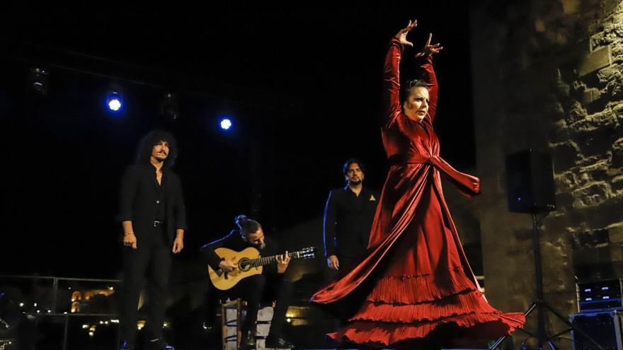 Mercedes de Córdoba, en La Calahorra, durante una actuación en la Noche Blanca del Flamenco.