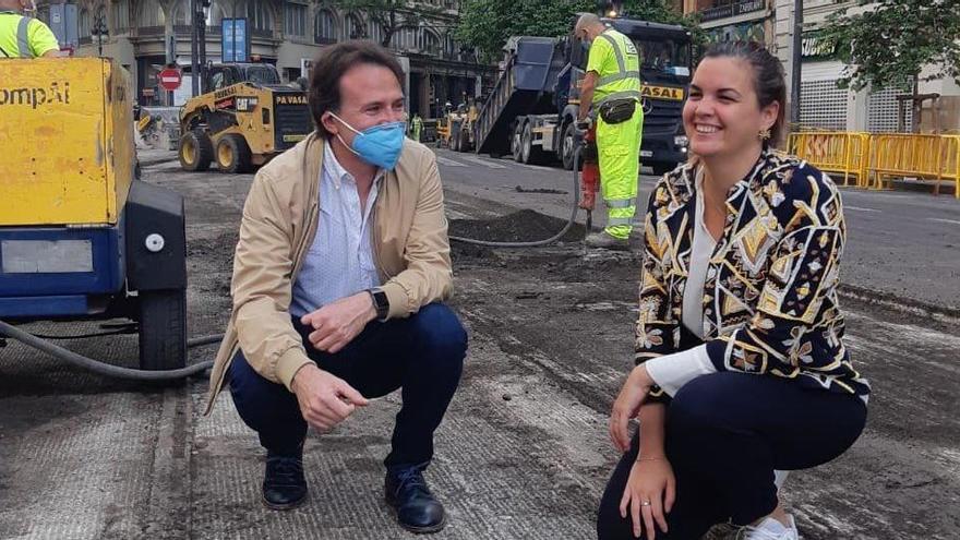 Giuseppe Grezzi y Sandra Gómez en las obras.