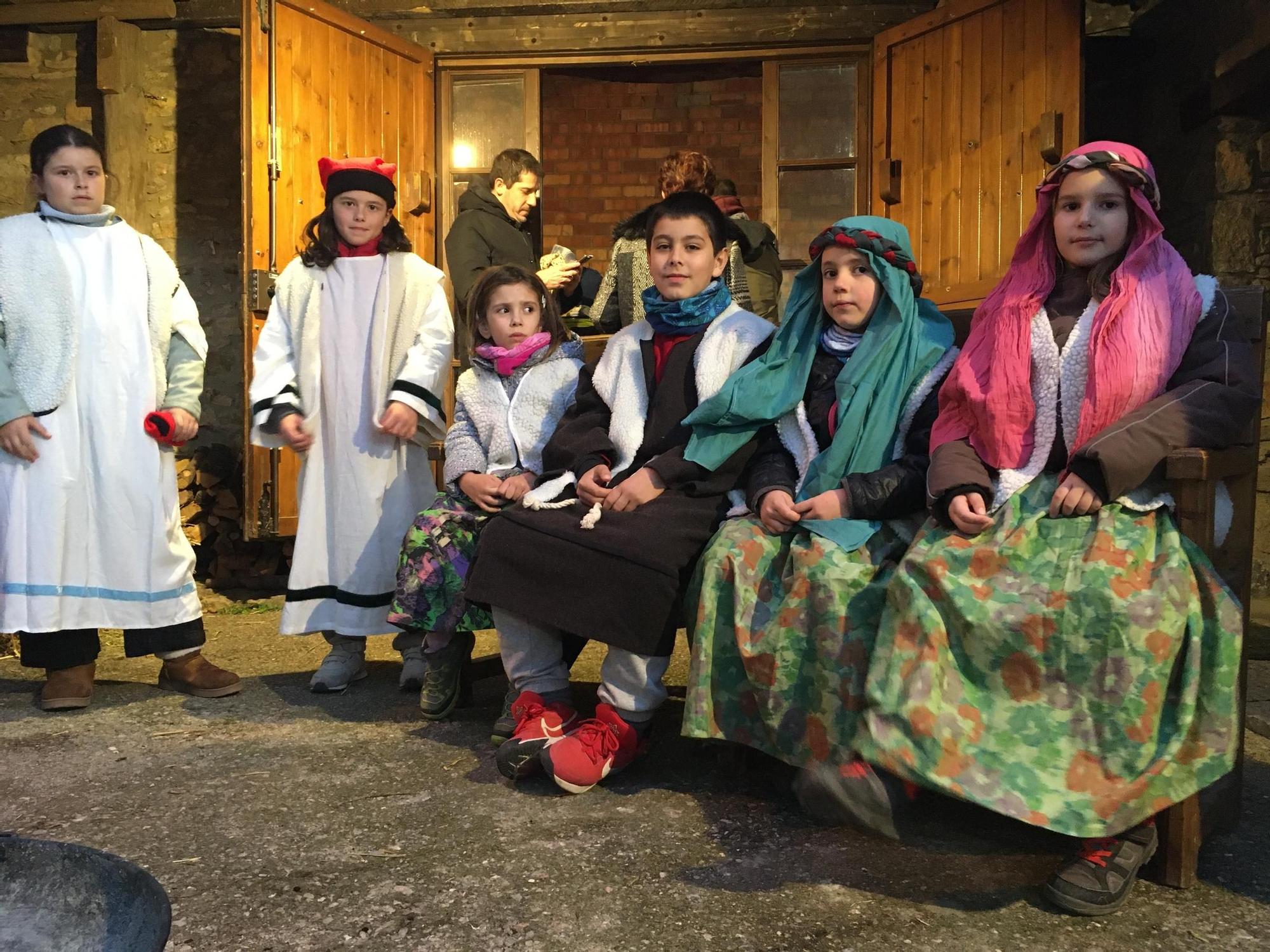 Prullans obre el Nadal tradicional a Cerdanya amb el Pessebre Vivent en una primera jornada desbordant