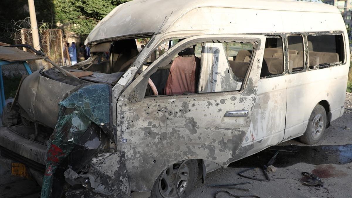 zentauroepp53585270 a wreckage of a bus which carried employees of an afghan tel200530185339