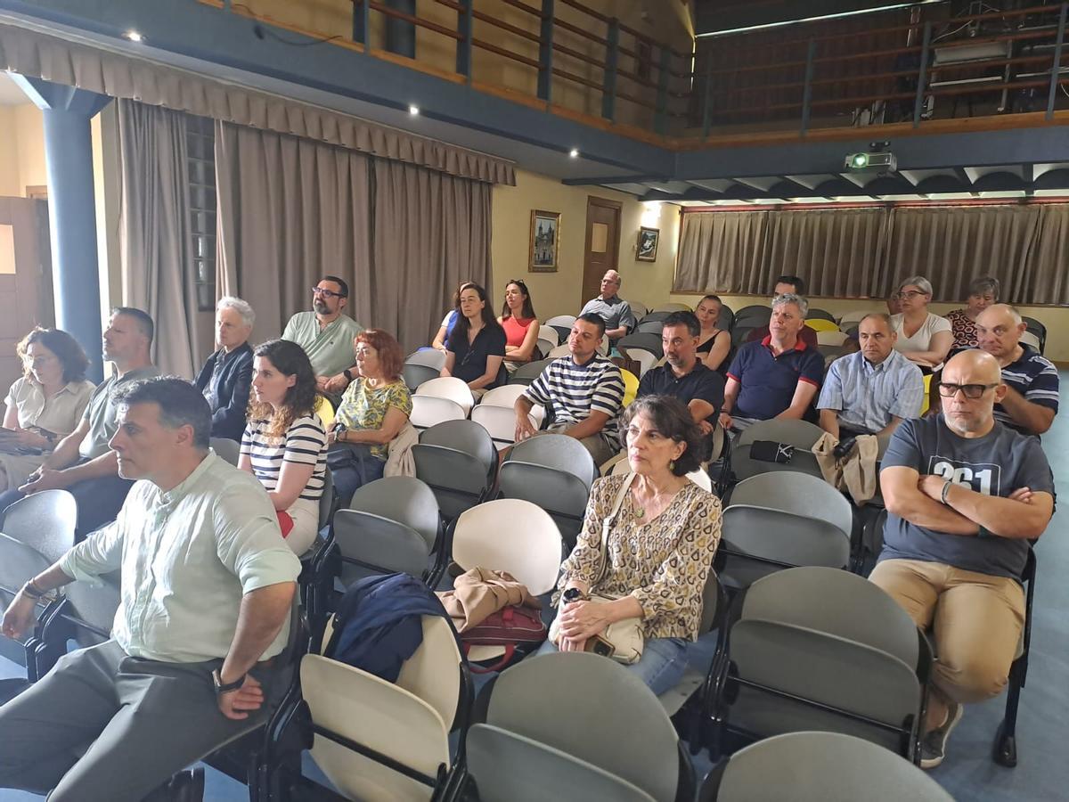 En imágenes: así fue la jornada sobre reto demográfico celebrada en Cangas del Narcea