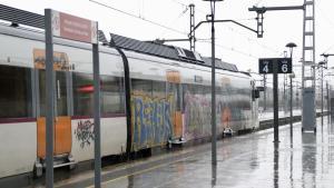 La pluja cau intensament a lestació de Granollers Centre