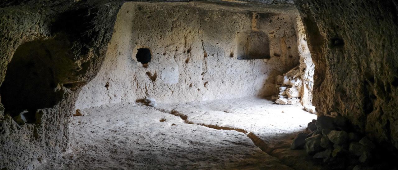 Yacimiento arqueológico de las cuevas de Lomo San Gregorio.