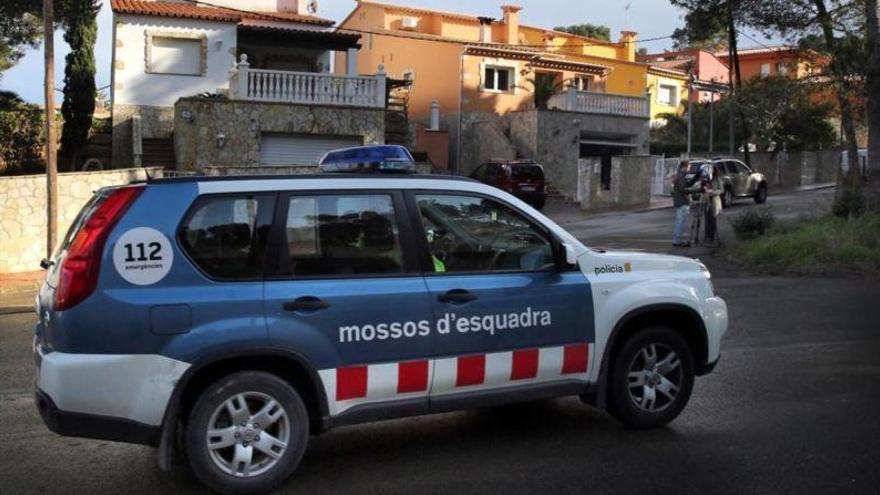 Dos menores detenidos por agredir sexualmente a una adolescente en Gerona