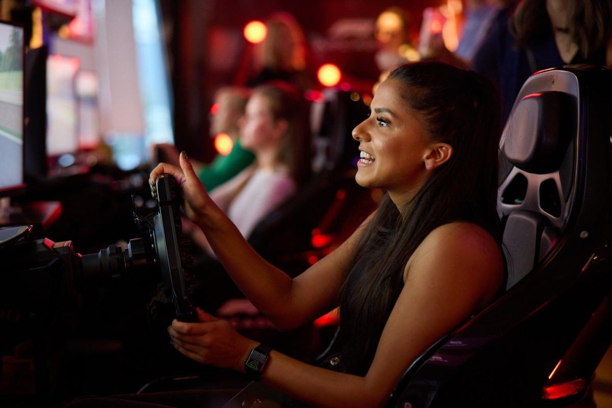 Con esta apertura, F1 Arcade busca asentarse en Madrid como un espacio estable para compartir la pasión por el campeonato en un entorno más participativo