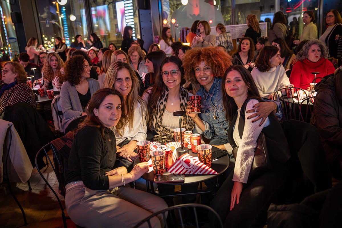 Las Mamarazzis celebran su quinto aniversario en Casa Seat con un capítulo sobre La Duquesa de Alba