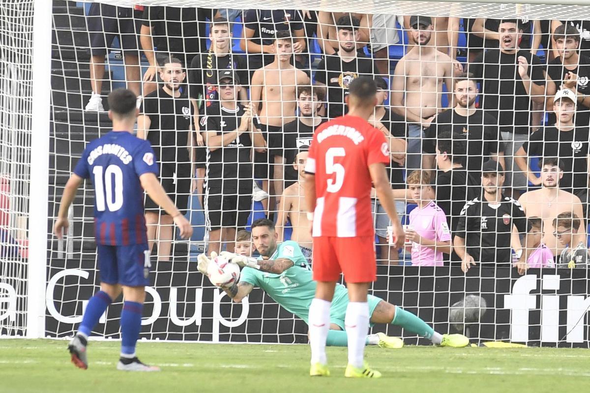 Victoria de Primera del Eldense ante el Almería (1-0)