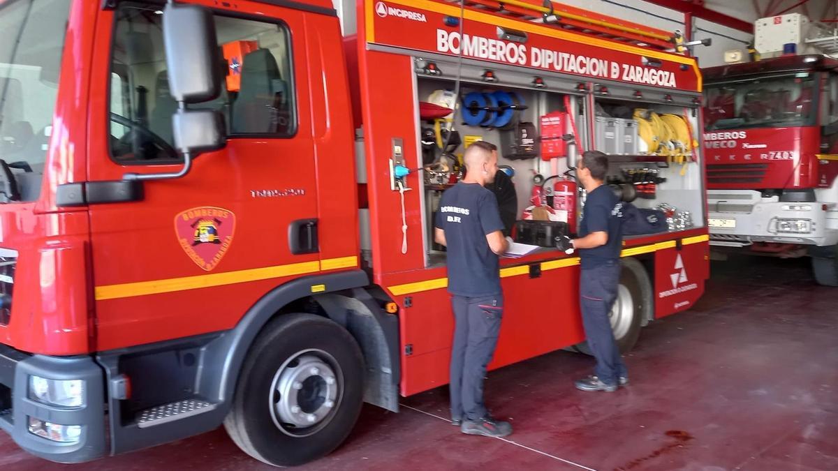 Bomberos de la DPZ del parque de Caspe.